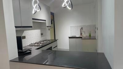 An Elegant Spacious 2 Bedroom Master Ensuite