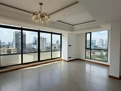 Luxury 4 Bedroom Apartment + DSQ for Rent or Sale in Riverside