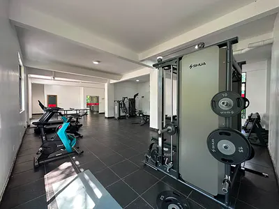 Modern One Bedroom in Riverside Along Riverside Drive