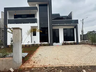 5 Bedroom House to Buy in a Gated Community with Swimming Pool, Gym