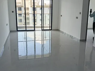 An Elegant Spacious 2 Bedroom Master Ensuite
