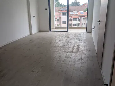 Spacious 1 Bedroom Apartment with a Study