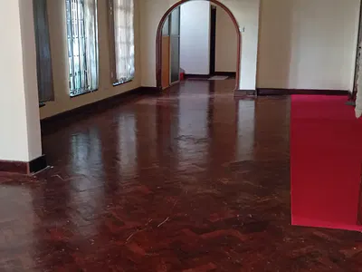 Approximately 2000 Sq FT Office Space