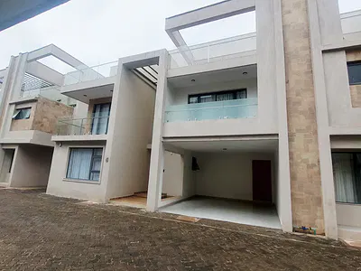 6 Bedroom Plus DSQ