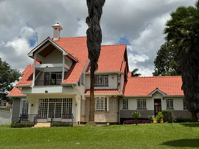Elegant 5 Bedroom Stand Alone House with Expansive Garden