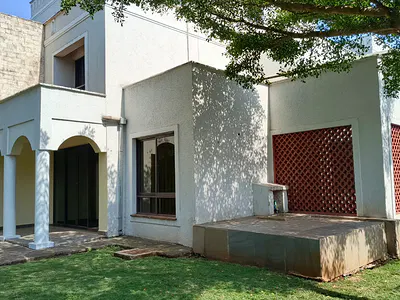 An Elegant Spacious 4 Bedroom Townhouse All Ensuite Plus 2DSQ