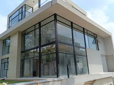 An Executive Very Spacious 5 Bedroom Townhouse All Ensuite + Dsq+lift