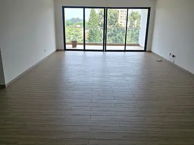 Modern 3 Bedroom Apartment