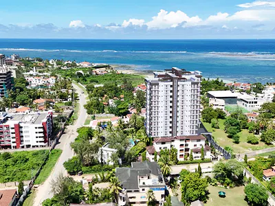 Oceania Luxe 1 Bedroom Apartment with a Pool