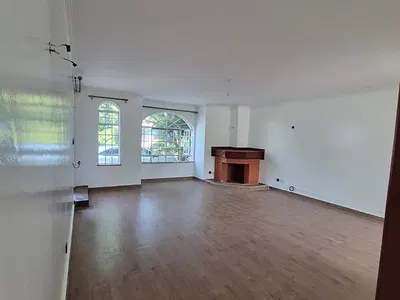 Luxurious 5 Bedroom Plus DSQ Townhouse — Lavington, Lavington, Nairobi