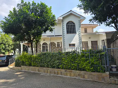 5 Bedroom Unfurnished