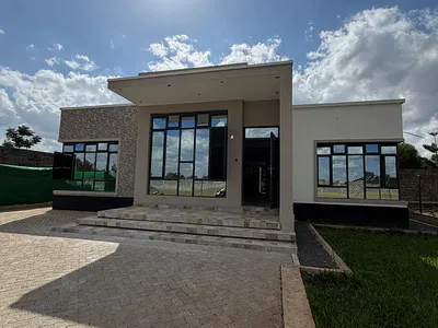 Beautiful New Modern 3 Bedroom Bungalows with Excellent Finishes