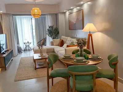 An Elegant Spacious 2 Bedroom Master Ensuite