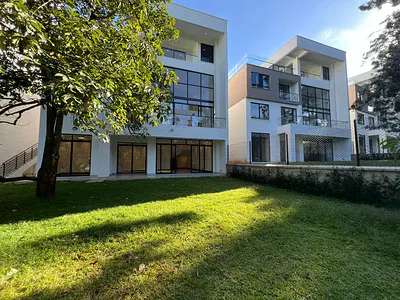 6-Bedroom Luxury Townhouses