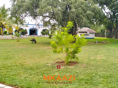Elegant 4-Bedroom Luxury Villa with Private Pool on 1 Acre