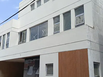 An Executive Very Spacious 5 Bedroom Townhouse All Ensuite Plus DSQ