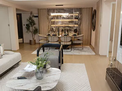 An Elegant Very Spacious 2 Bedroom Master Ensuite