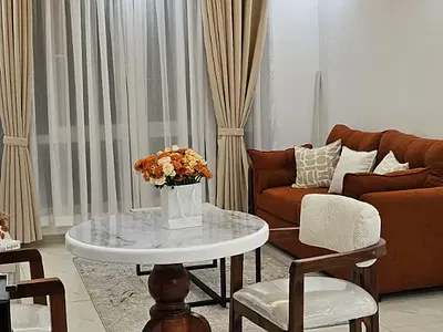 Spacious Executive 1 Bedroom Furnished and Serviced.