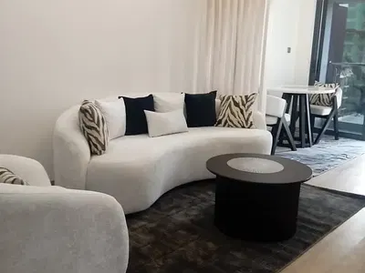 1 Bedroom Furnished and Serviced.