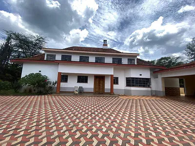 Executive 6-Bedroom Standalone House on Half Acre