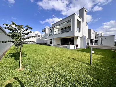 Luxurious 5 Bedroom
