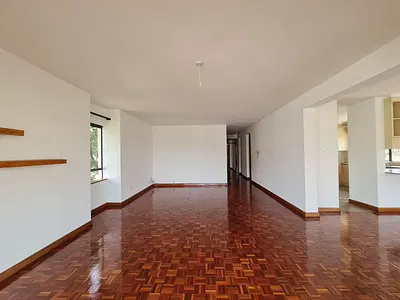 Rustic 4-Bedroom Apartment