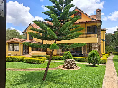 5 Bedroom Villa
