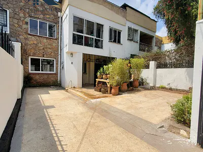 Spacious 3-Bedroom Townhouse + Guest Wing & DSQ