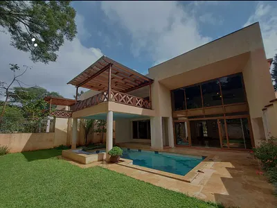 Luxury 4-Bedroom Villa + DSQ