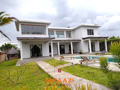 Elegant Fully Furnished 3-Bedroom Villa with Private Pool