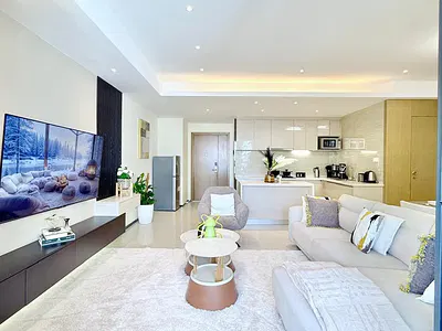 Luxury Furnished 2 Bedroom Apartment
