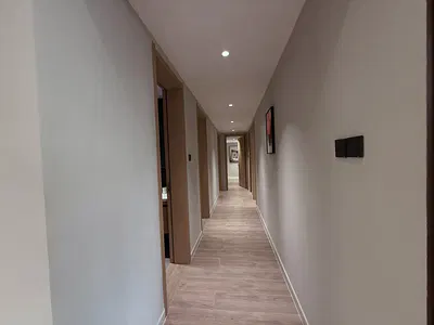 Very Spacious 3 Bedrooms Plus Sq Apartment