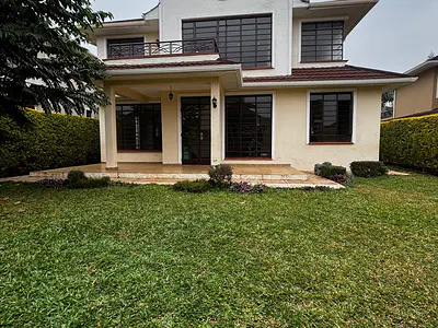 Family Ready 4 Bedroom Ensuite +DSQ Villa
