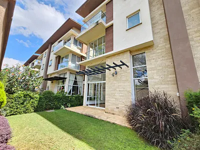 4 Bedroom Townhouse with En Suite Plus DSQ