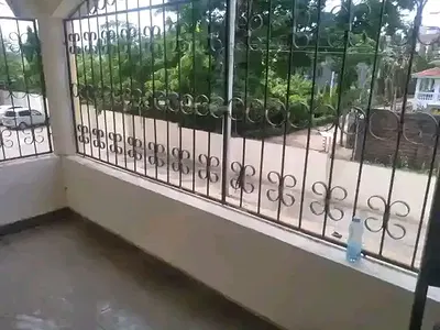 Modern and Spacious 3 Bedroom Master Ensuite Apartment