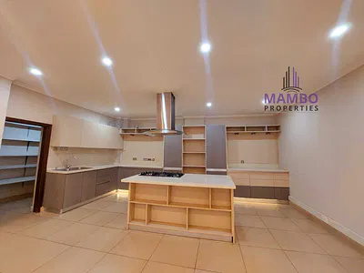 Beautiful 2 Bedroom Semi-Furnished Guesthouse with a Shared Garden.