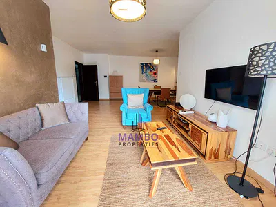 Beautiful 1 Bedroom Fully Furnished and Serviced Apartment. — Kirichwa Gardens, Kilimani, Nairobi