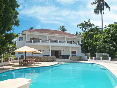 4 Bedroom House Sitting on O.8 Acres Located in Watamu Pawns Lake with — Watamu, Watamu, Kilifi