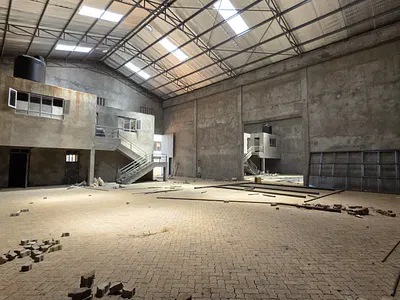 Warehouse/Godown with Offices and Washrooms — Ruiru, Kiambu