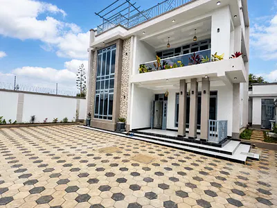 5 Bedroom House with Fitted Kitchen — Mugutha, Ruiru, Kiambu