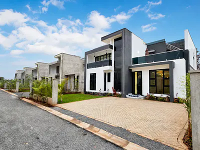 5 Bedroom House with Fitted Kitchen — Mugutha, Ruiru, Kiambu