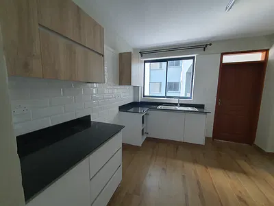 Executive 2-Bedroom Apartment with DSQ — Kileleshwa, Nairobi