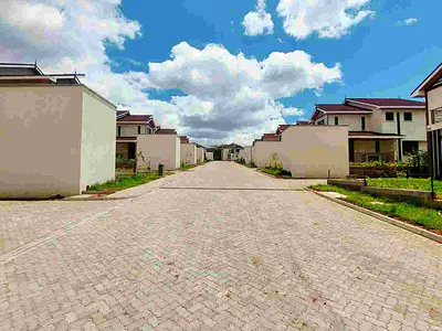 4 Bedroom Villa in Machackos — Main Machakos – Mombasa Road Junction, Machakos Central, Machakos