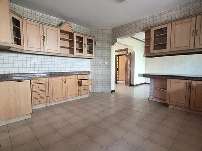 3 Bedroom Apartment Unfurnished — Kilimani, Nairobi