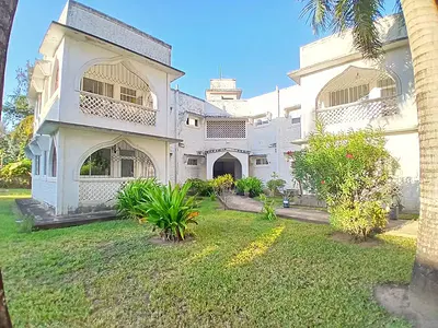 Stylish 3 Bedroom Apartment with a Swimming Pool — Mtwapa, Kilifi