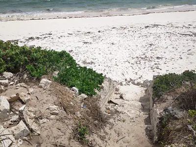 5 Acres White Sandy Beachfront Land Kilifi — Kilifi Matsangani, Matsangoni, Kilifi