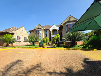 5 Bedroom House with En-Suite Bedrooms — Westlands, Nairobi