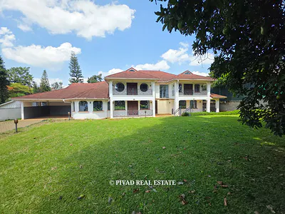 5 Bedrooms House with Servant Quarter — Runda, Westlands, Nairobi