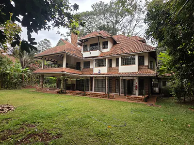 5 Bedroom House with Swimming Pool — Rosslyn, Westlands, Nairobi