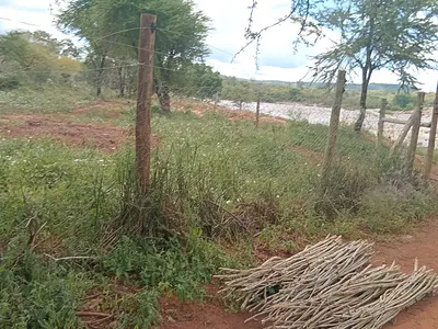 1, 600 Acre Farm Land with River Frontage — Athi River, Makindu, Makueni
